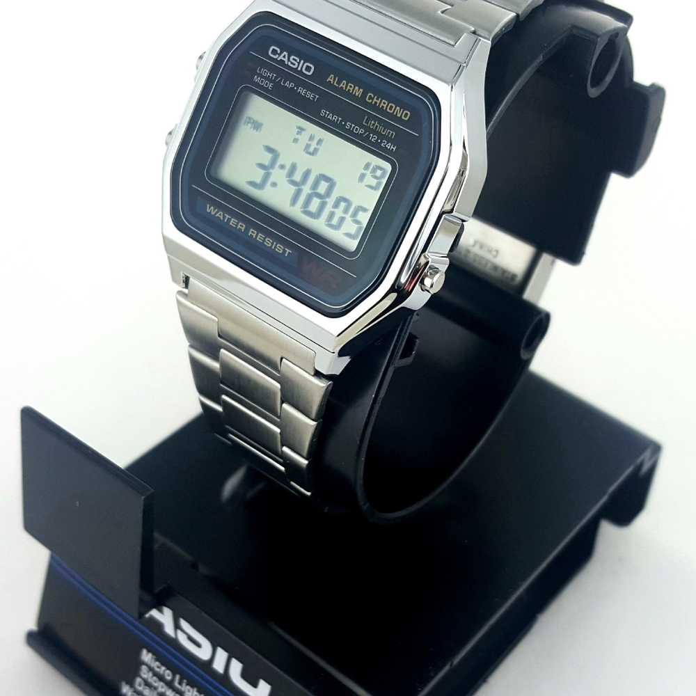 Casio Vintage Digital Watch Alarm Stopwatch Light - Picture 4 of 5